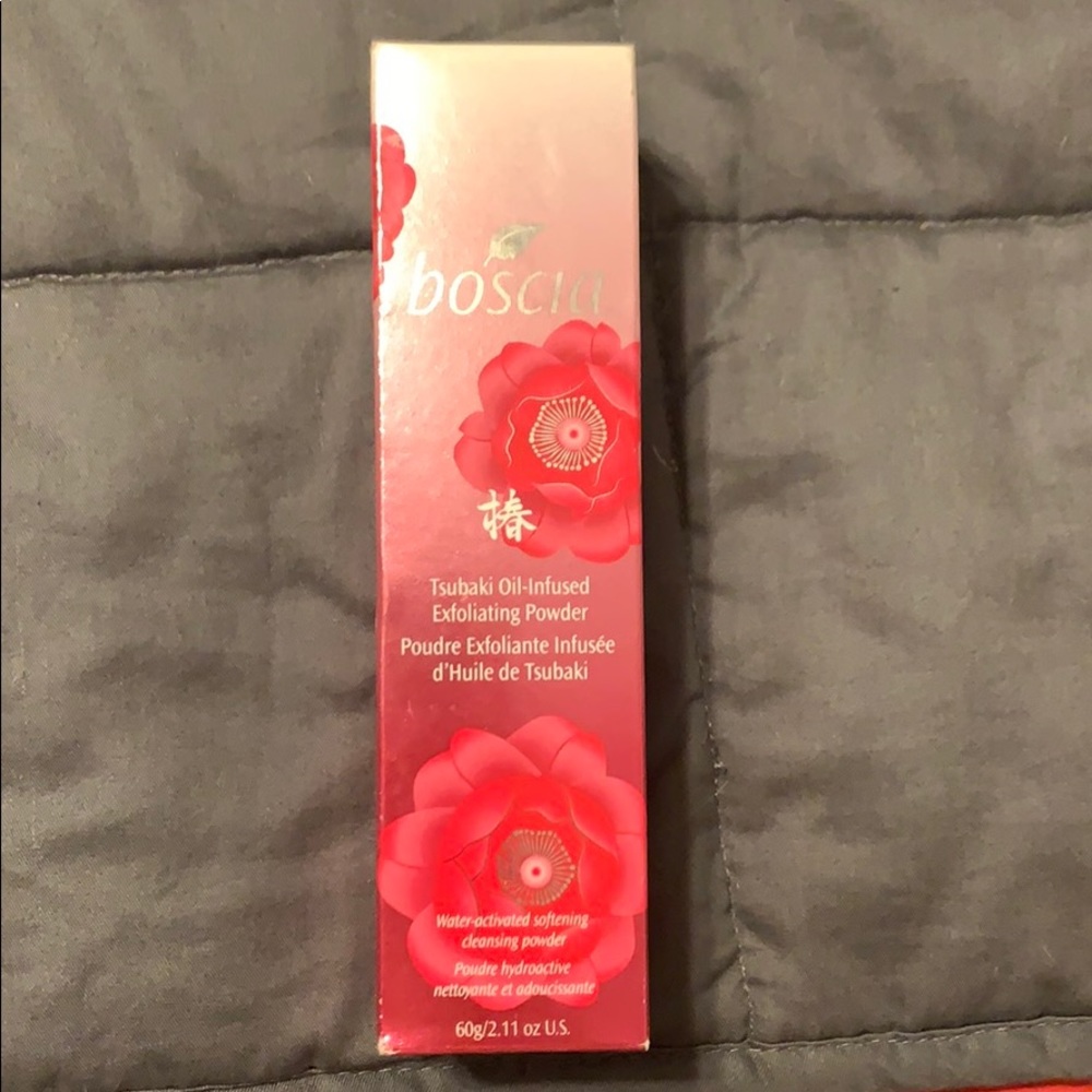 Boscia Tsubaki Oil-Infused Exfoliating Powder